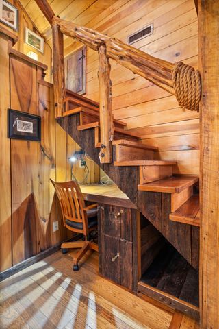 27 Bussell Ln, Gordonsville, TN 38563