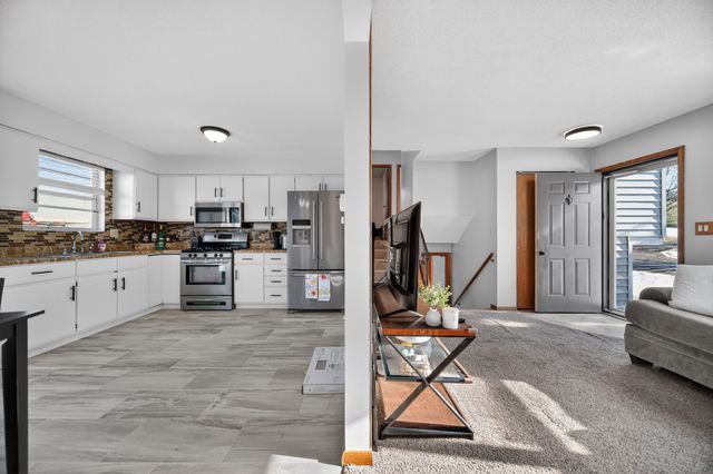 9126 DOVER Lane, Girard, PA 16417