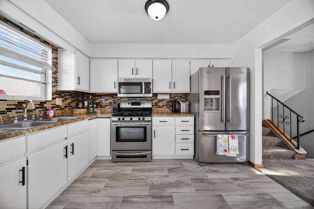 9126 DOVER Lane, Girard, PA 16417