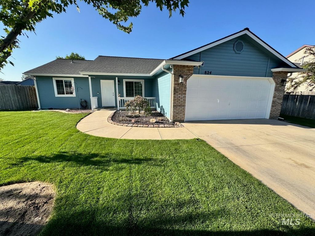 824 Manchester, Caldwell, ID 83605