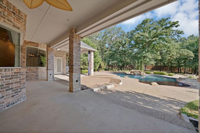 6204 Toscana Circle, Fort Worth, TX 76140