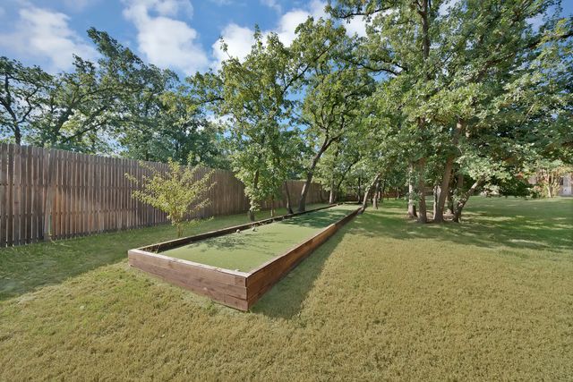 6204 Toscana Circle, Fort Worth, TX 76140