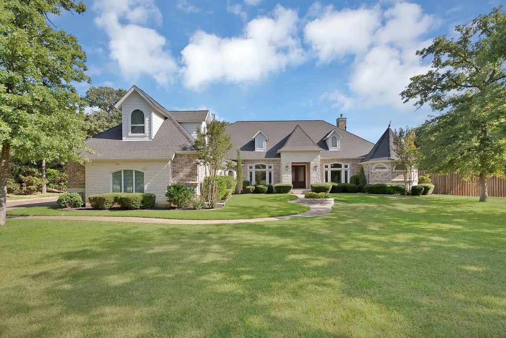6204 Toscana Circle, Fort Worth, TX 76140