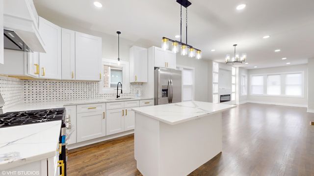 7545 S Perry Avenue, Chicago, IL 60620