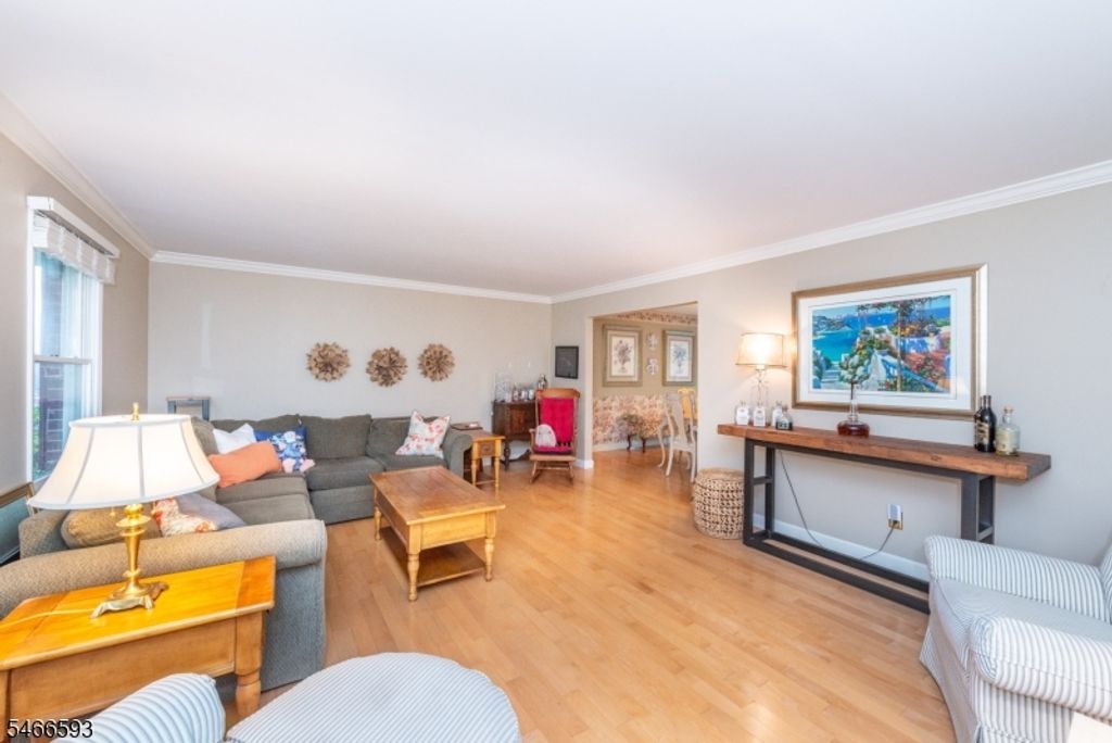 86 Point View Pkwy, Wayne Twp., NJ 07470 — photo 4