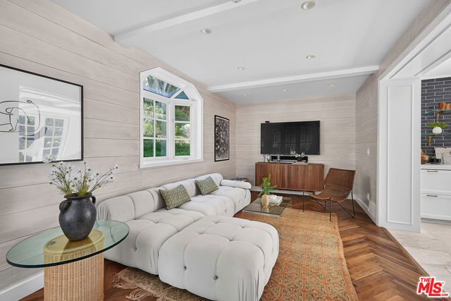 9305 Hazen Drive, Beverly Hills, CA 90210