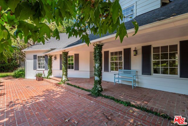 9305 Hazen Drive, Beverly Hills, CA 90210