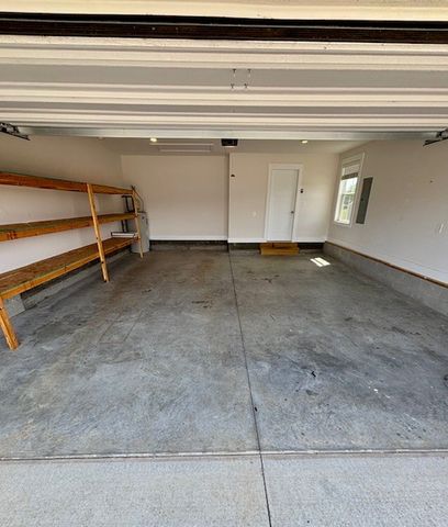 905 Frog Gip Pond Ct, Clarksville, TN 37043