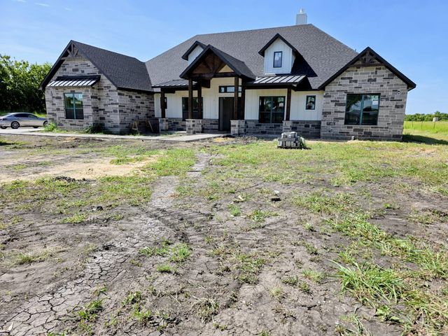 13601 Jackson Road, Krum, TX 76249
