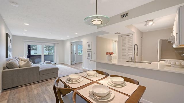 3229 BENEVA ROAD 101, Sarasota, FL 34232