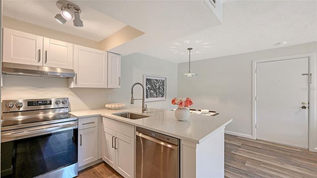 3229 BENEVA ROAD 101, Sarasota, FL 34232