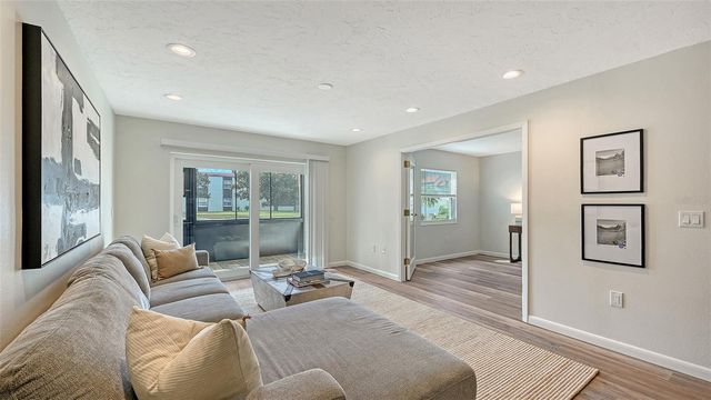 3229 BENEVA ROAD 101, Sarasota, FL 34232