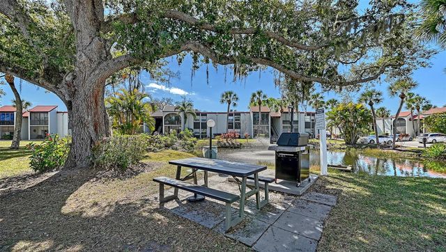 3229 BENEVA ROAD 101, Sarasota, FL 34232