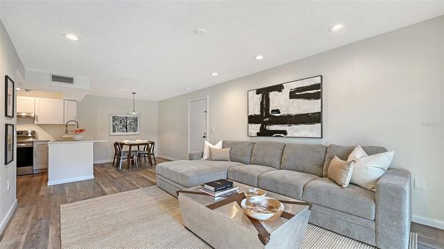 3229 BENEVA ROAD 101, Sarasota, FL 34232