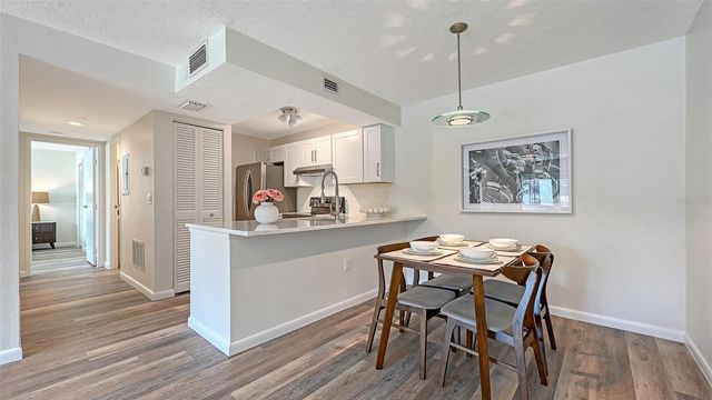 3229 BENEVA ROAD 101, Sarasota, FL 34232