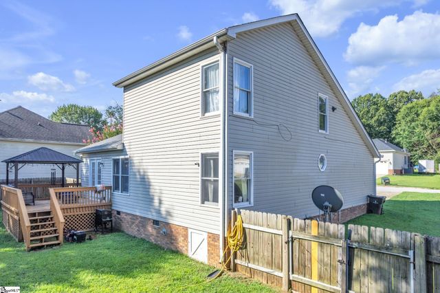 204 Flagstar Court, Fountain Inn, SC 29644