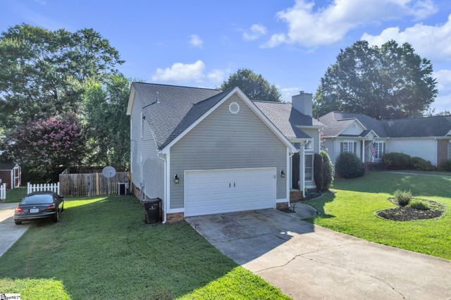 204 Flagstar Court, Fountain Inn, SC 29644