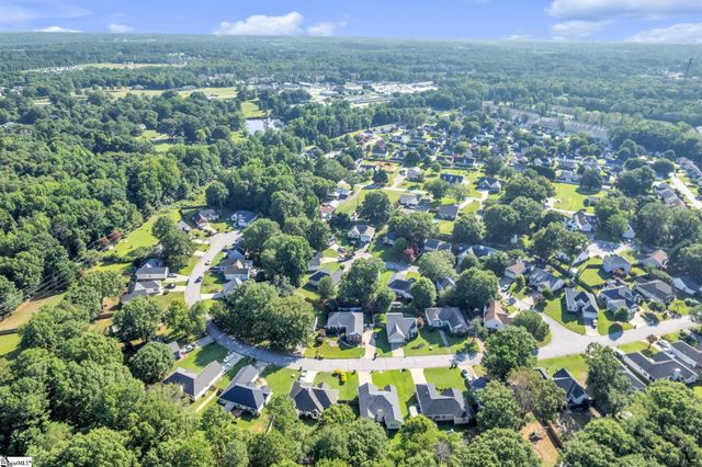 204 Flagstar Court, Fountain Inn, SC 29644