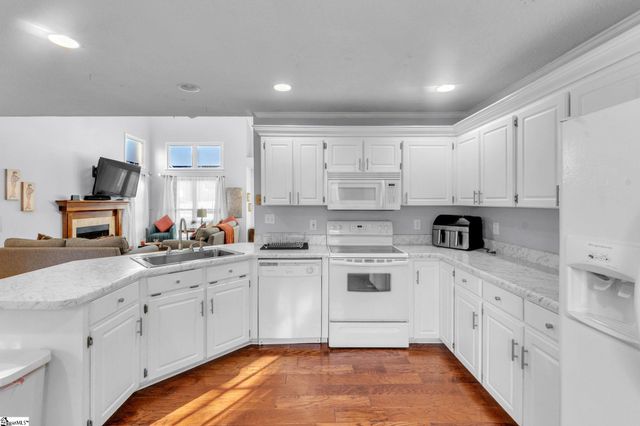 204 Flagstar Court, Fountain Inn, SC 29644