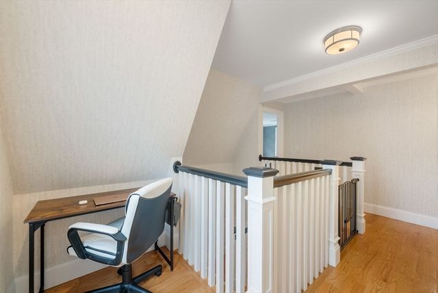126 Walnut St 126, Wellesley, MA 02481