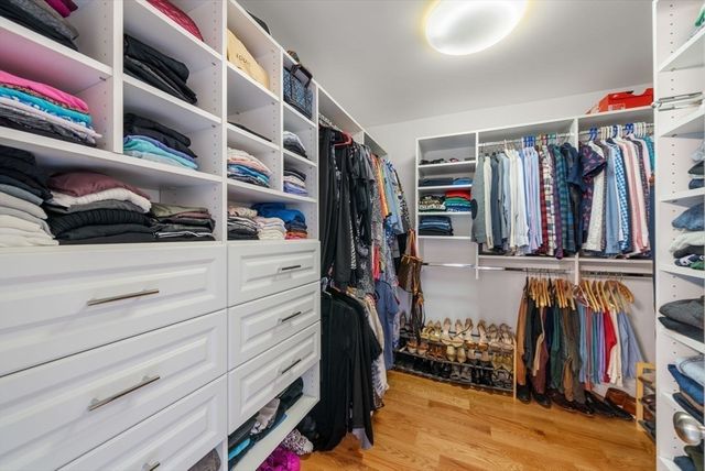 126 Walnut St 126, Wellesley, MA 02481