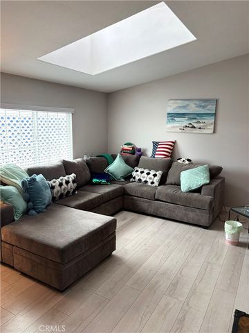 1845 Monrovia Avenue 76, Costa Mesa, CA 92627