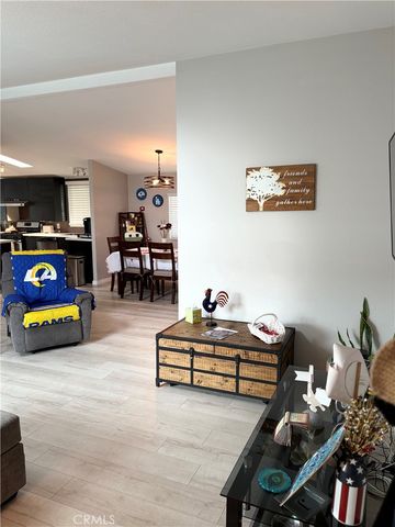 1845 Monrovia Avenue 76, Costa Mesa, CA 92627