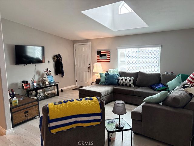 1845 Monrovia Avenue 76, Costa Mesa, CA 92627