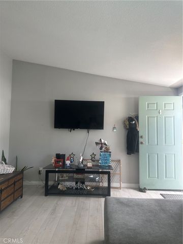 1845 Monrovia Avenue 76, Costa Mesa, CA 92627
