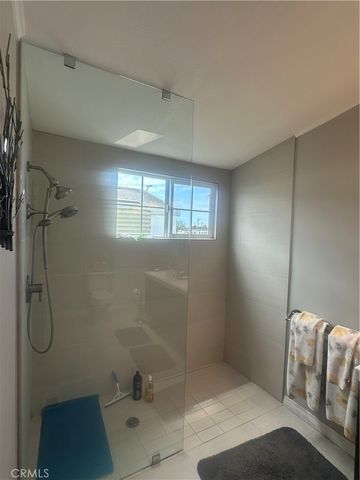 1845 Monrovia Avenue 76, Costa Mesa, CA 92627