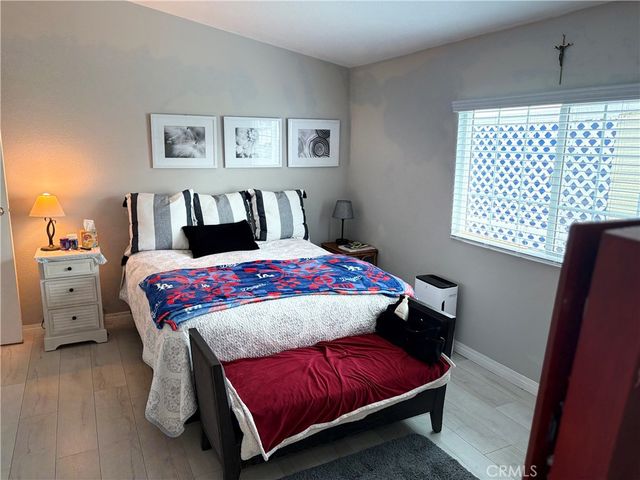 1845 Monrovia Avenue 76, Costa Mesa, CA 92627