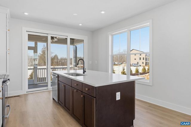 92A RENEE LN, Charlottesville, VA 22911