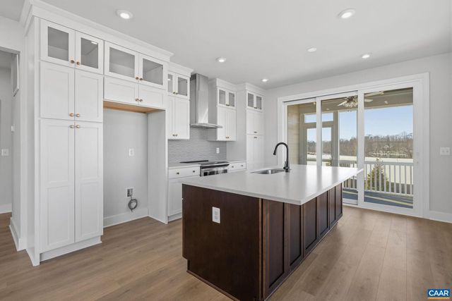 92A RENEE LN, Charlottesville, VA 22911