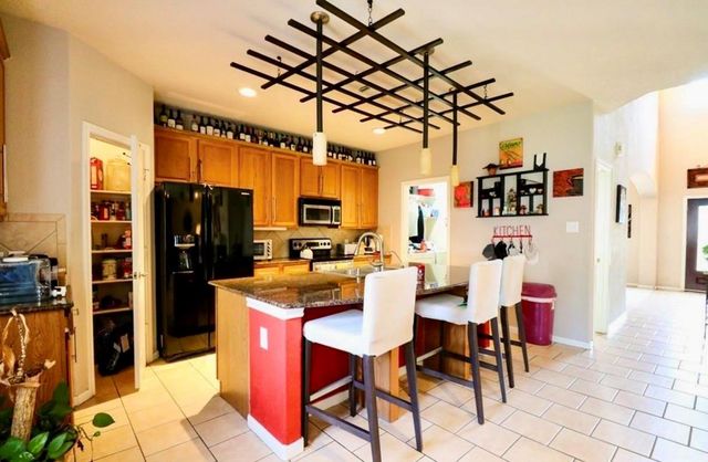 135 S Spinning Wheel Circle, The Woodlands, TX 77382