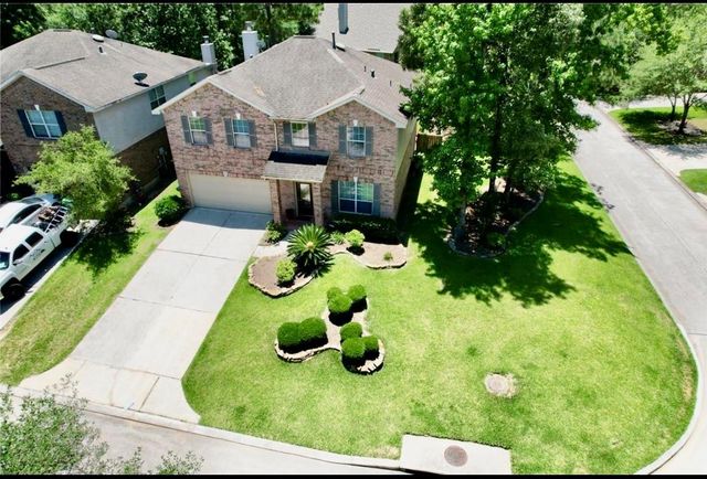 135 S Spinning Wheel Circle, The Woodlands, TX 77382