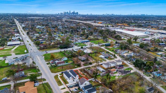 4125 E Toliver St, Houston, TX 77016