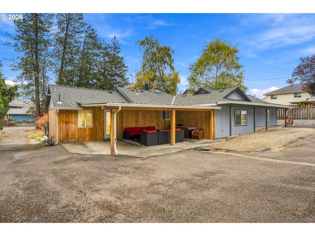 2559 Se BARNES Rd, Gresham, OR 97080
