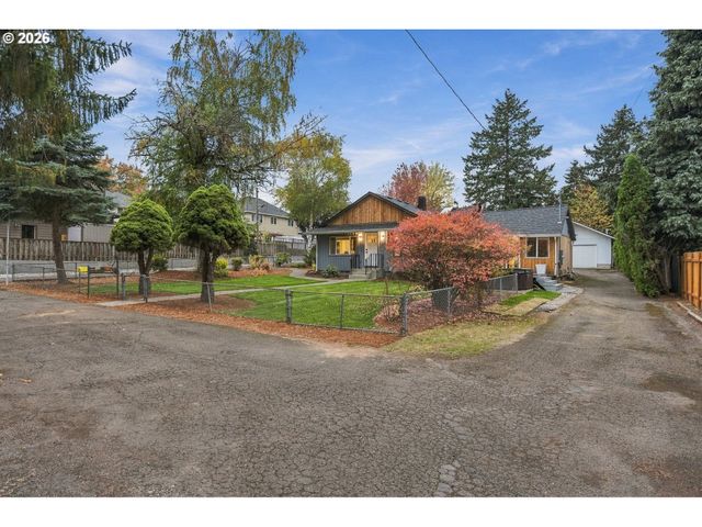 2559 Se BARNES Rd, Gresham, OR 97080