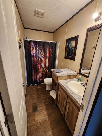 2435 Old Greenbrier Pike, Greenbrier, TN 37073