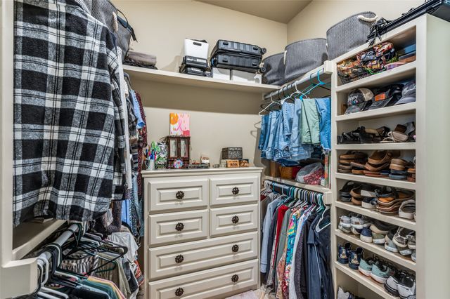 150 Hidden Valley Airpark, Shady Shores, TX 76208