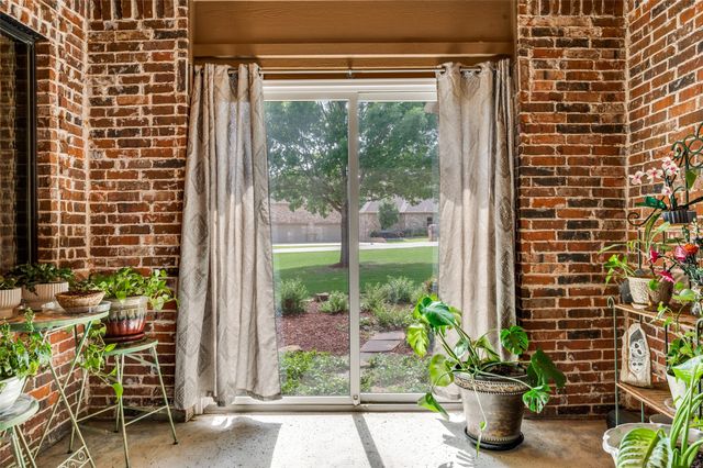 150 Hidden Valley Airpark, Shady Shores, TX 76208