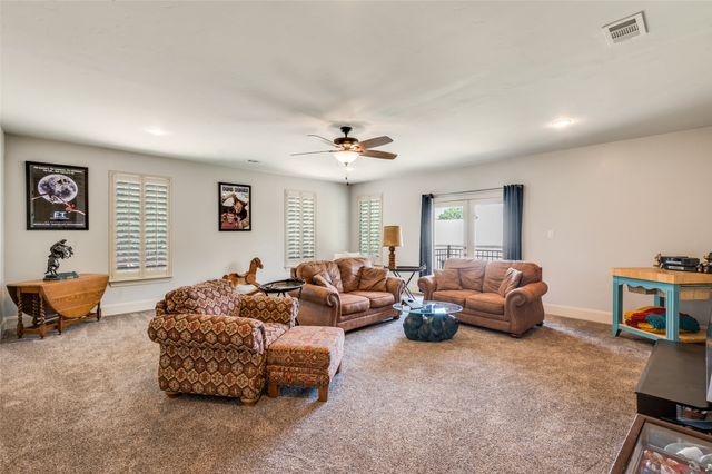 150 Hidden Valley Airpark, Shady Shores, TX 76208