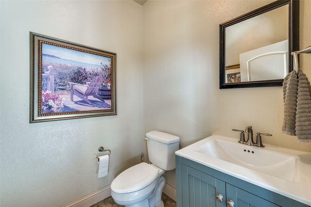 150 Hidden Valley Airpark, Shady Shores, TX 76208