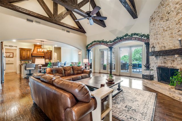 150 Hidden Valley Airpark, Shady Shores, TX 76208