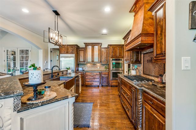 150 Hidden Valley Airpark, Shady Shores, TX 76208