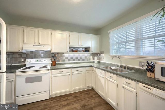 49 SCOTT ST, Hanover, PA 17331