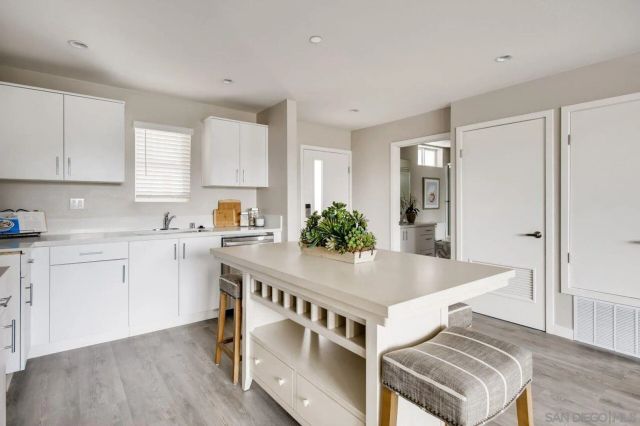 3909 Voltaire St 312, San Diego, CA 92107