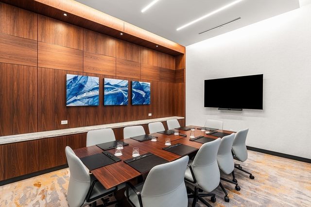 682 Atlantic Ave 40M, Boston, MA 02110