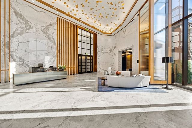 682 Atlantic Ave 40M, Boston, MA 02110