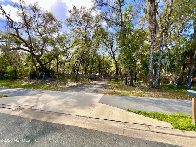 1837 STATE ROAD 20, Hawthorne, FL 32640